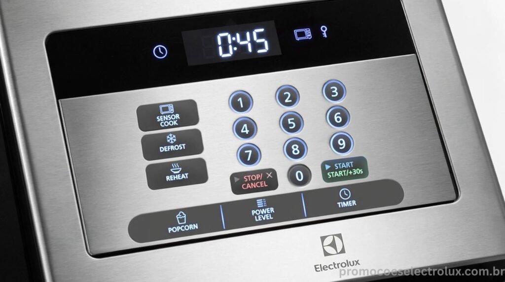 Painel integrado do Micro-ondas Electrolux MI41S com display digital e controles discretos
